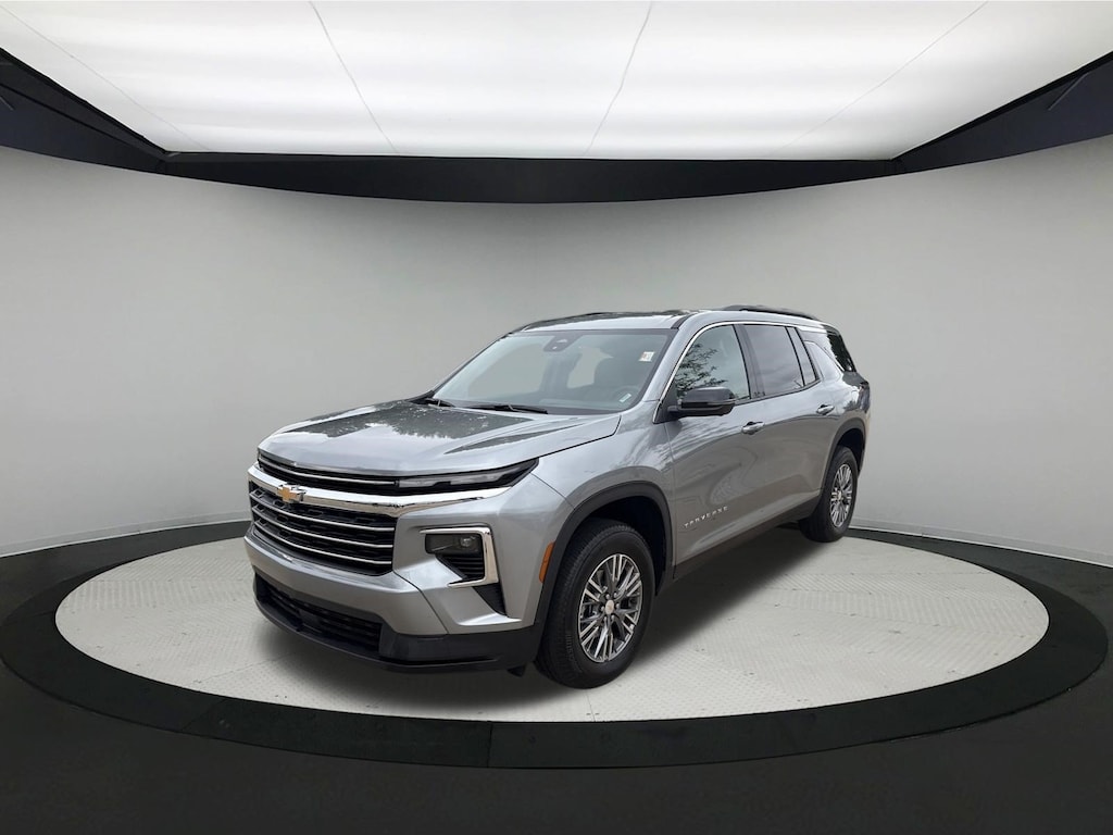 Used 2026 Chevrolet Traverse LT SUV