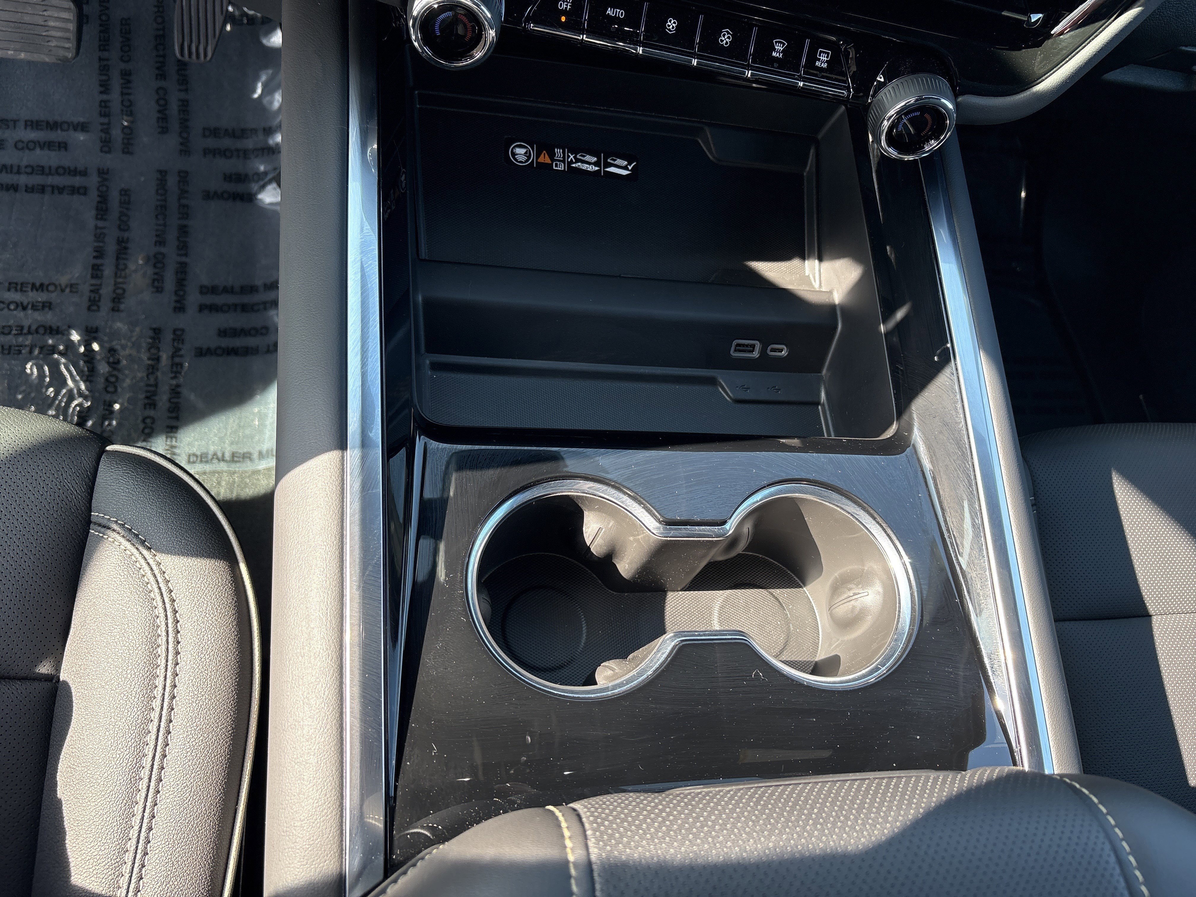 2026 Chevrolet Suburban Premier - Photo 26