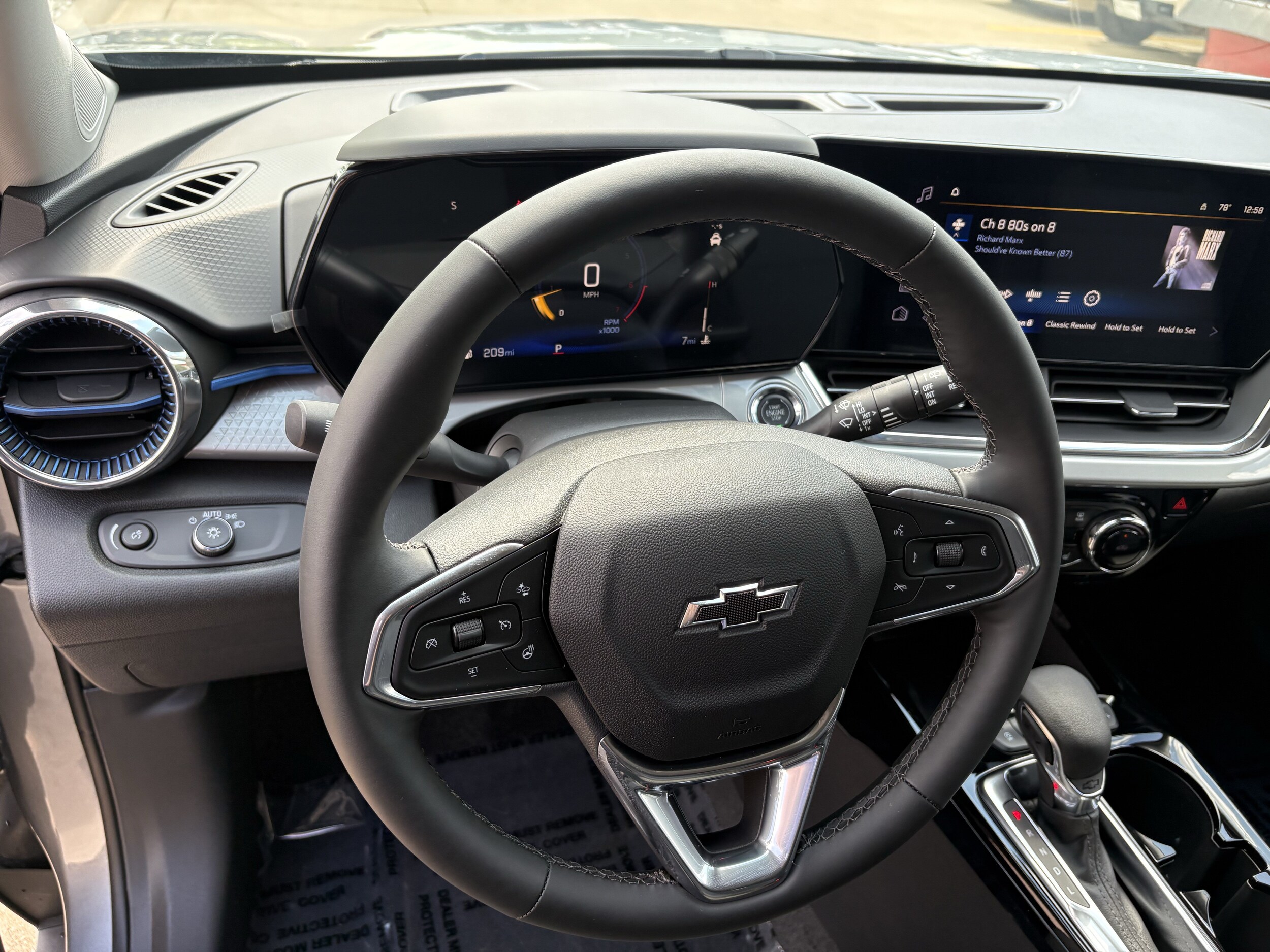 2026 Chevrolet Trax LT - Photo 19
