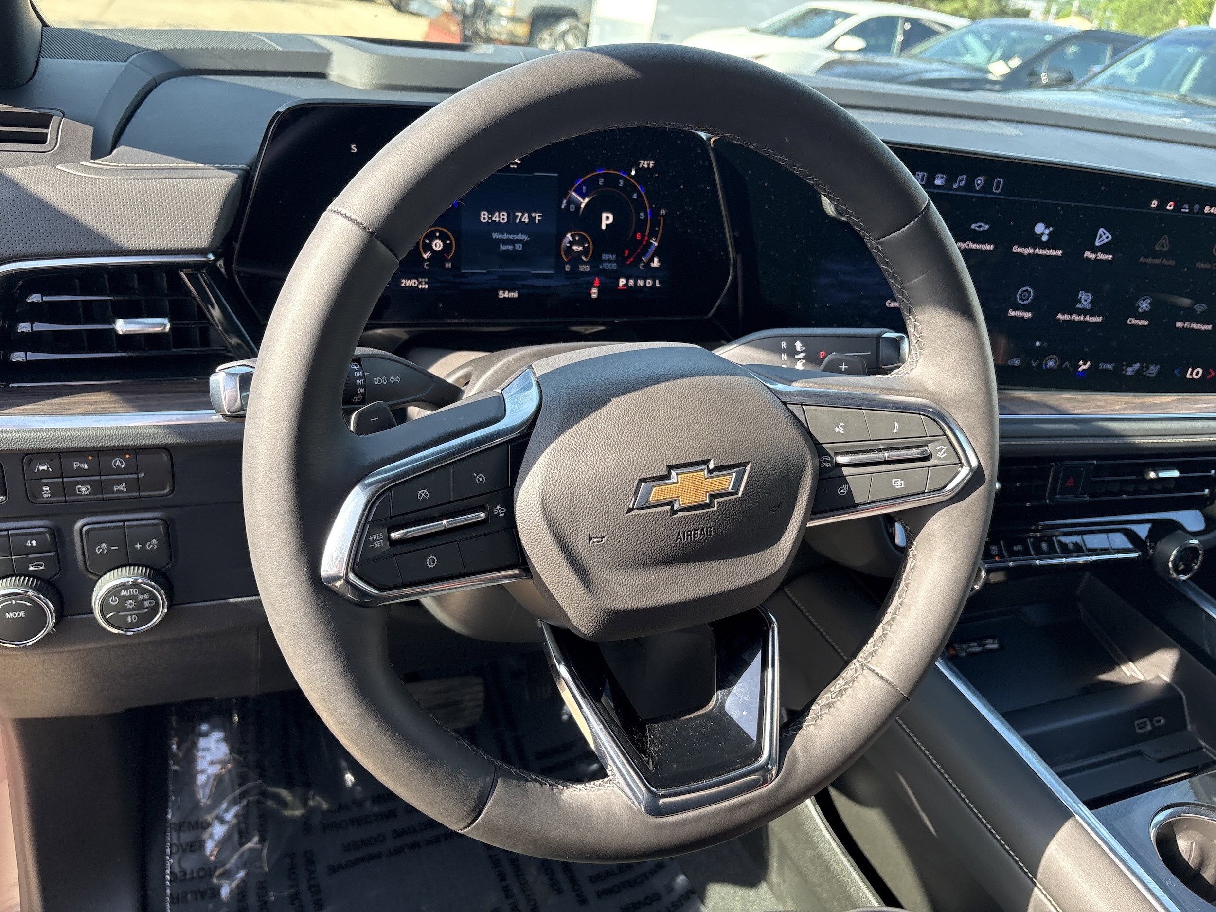 2026 Chevrolet Suburban Premier - Photo 22