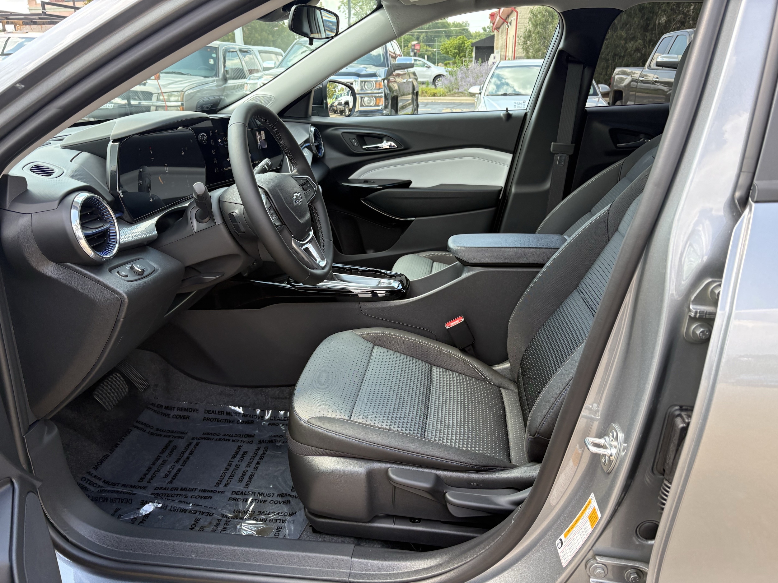 2026 Chevrolet Trax LT - Photo 11