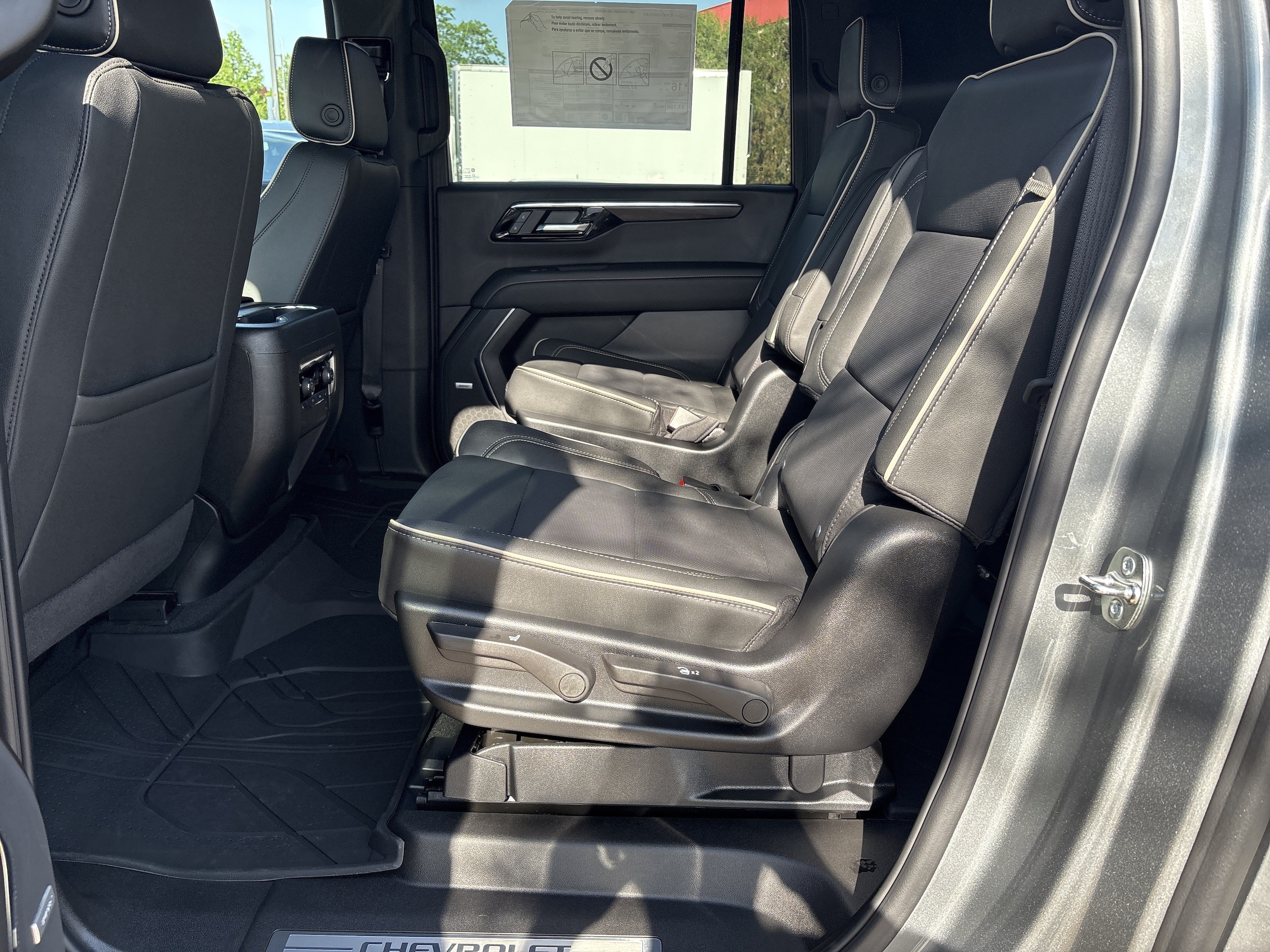 2026 Chevrolet Suburban Premier - Photo 13