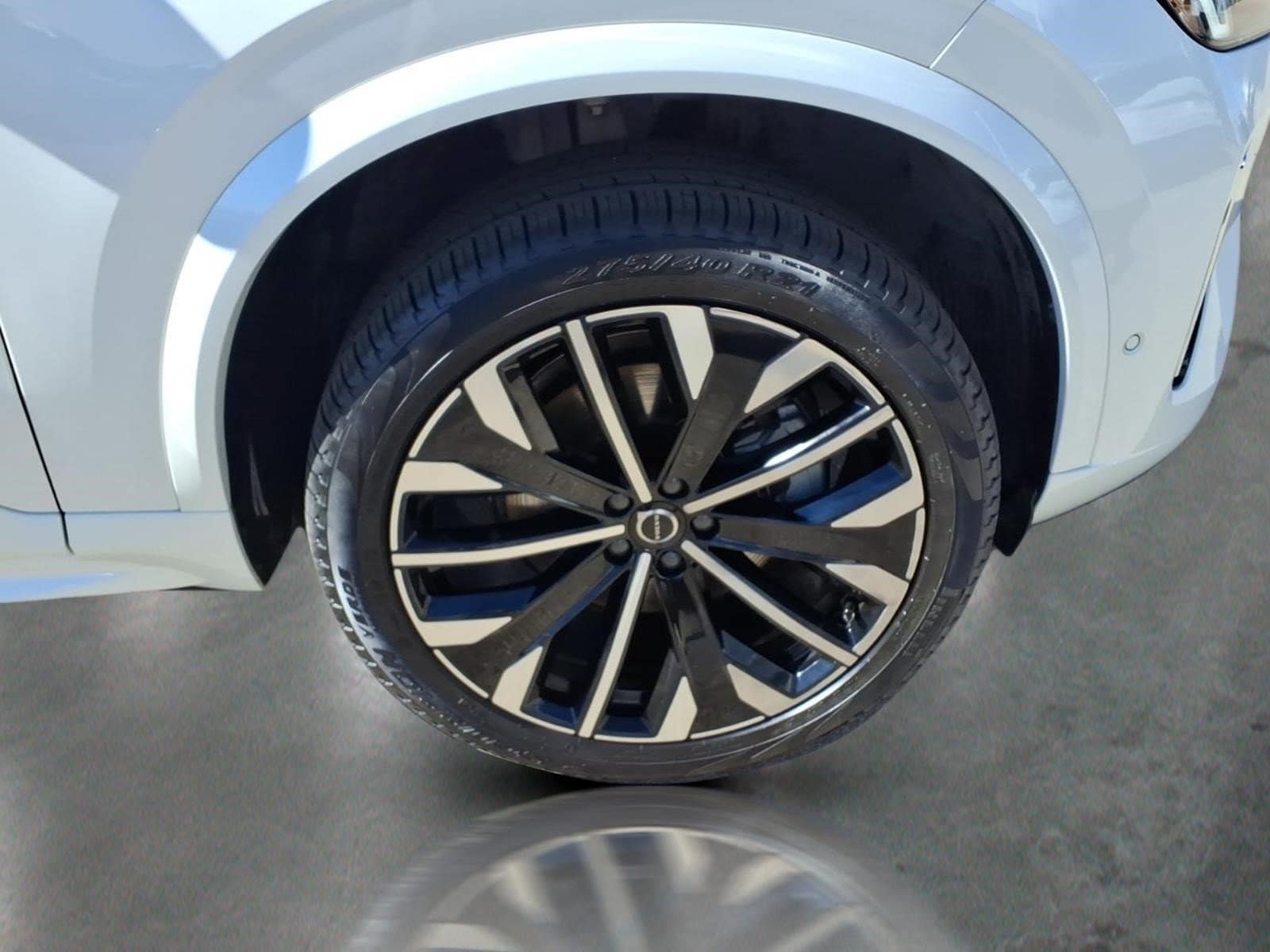 2026 Volvo XC90 Plus - Photo 10