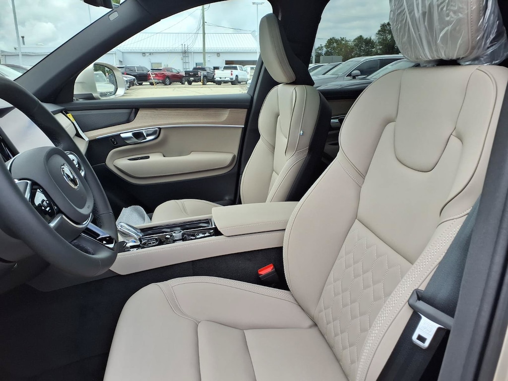 New 2026 Volvo XC90 B6 Plus 7-Seater SUV