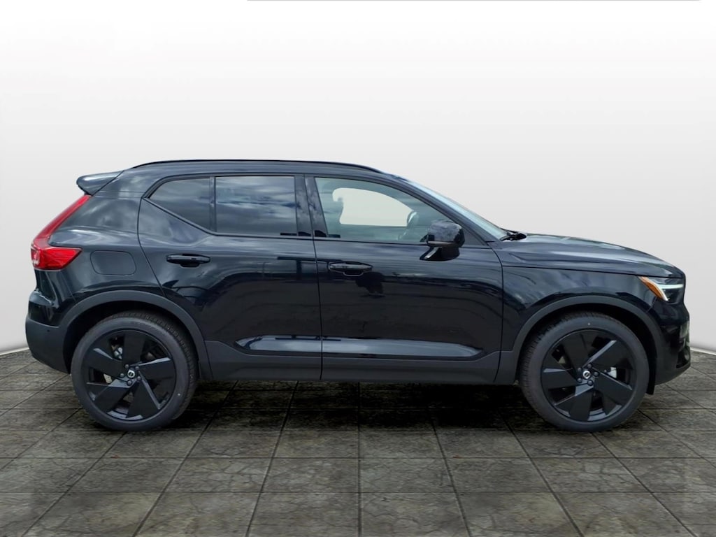 New 2026 Volvo XC40 B5 Ultra Black Edition SUV