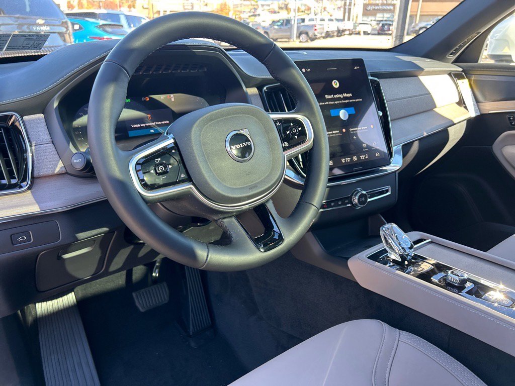 2026 Volvo XC90 Plus - Photo 6