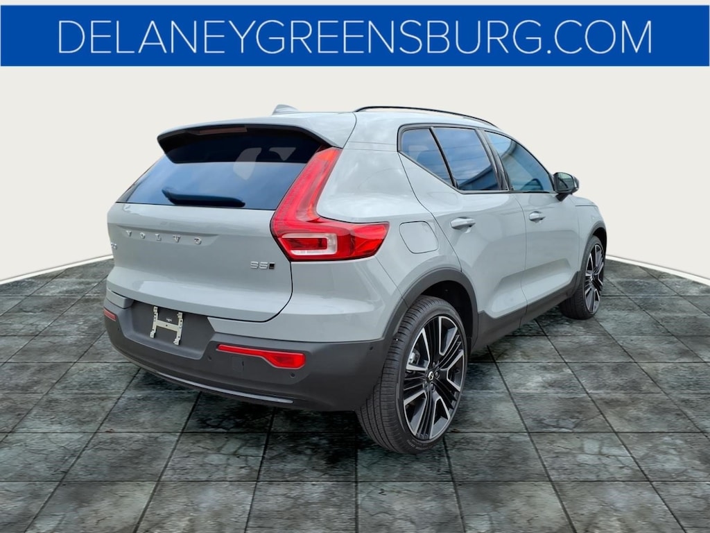 Used 2026 Volvo XC40 B5 Ultra SUV