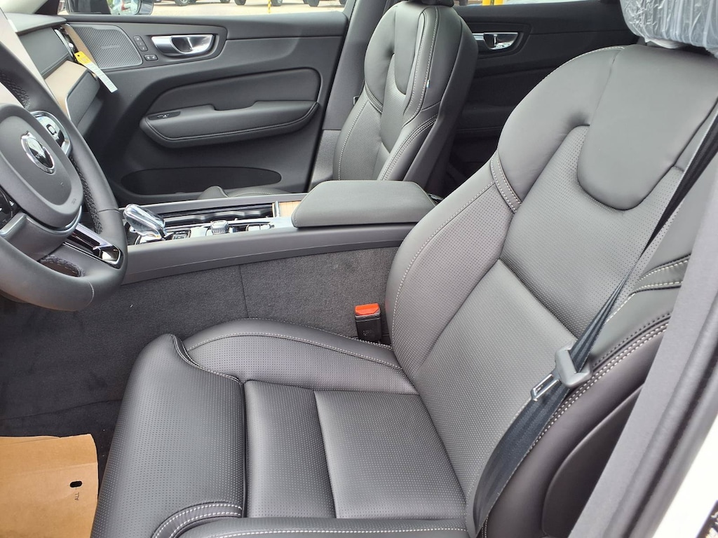New 2026 Volvo XC60 B5 Ultra SUV