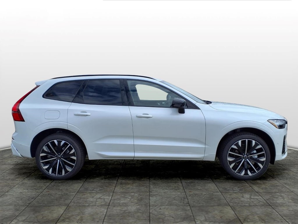 New 2026 Volvo XC60 B5 Ultra SUV