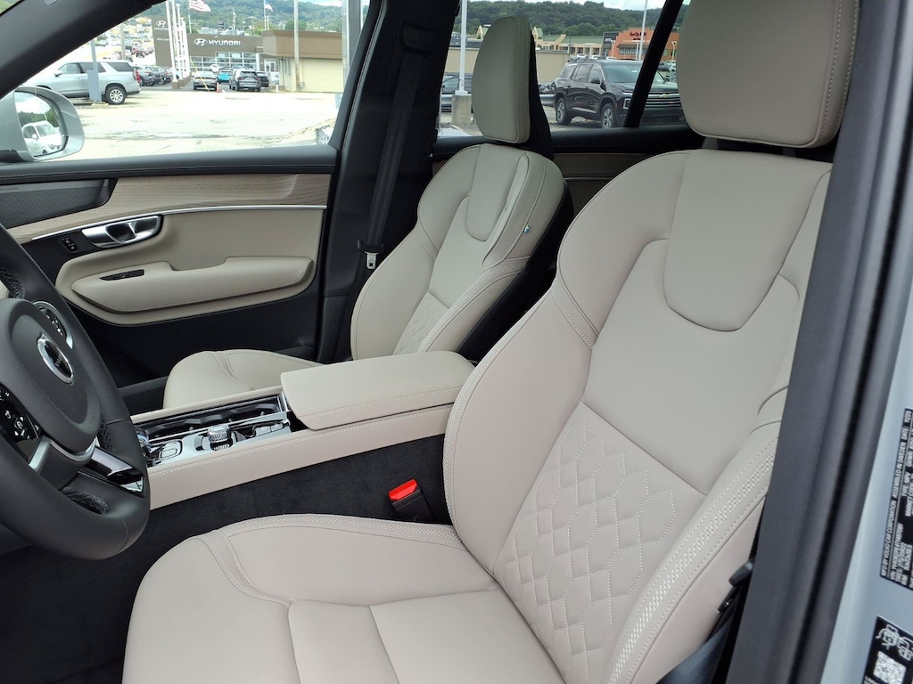 New 2026 Volvo XC90 B6 Plus 7-Seater SUV