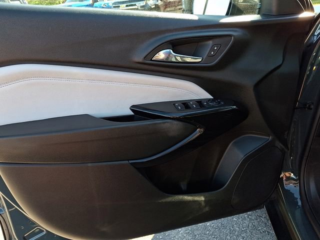2025 Chevrolet Trax LT - Photo 13