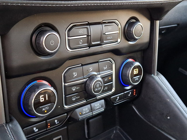 2023 Chevrolet Suburban Z71 - Photo 18
