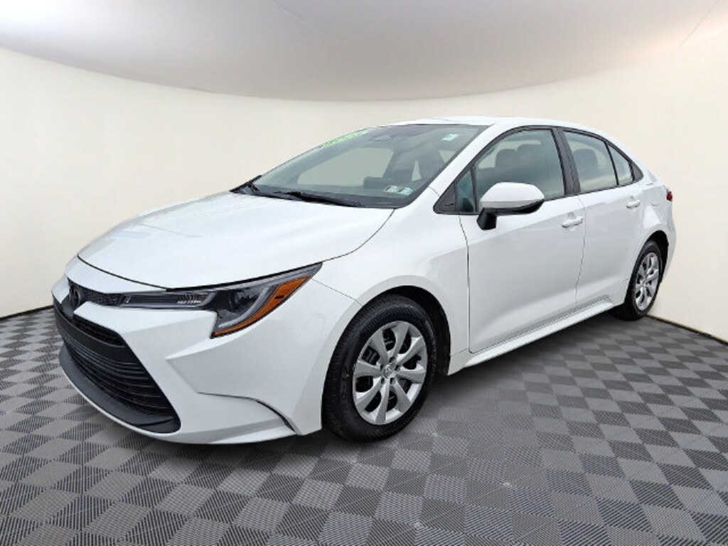 Used 2025 Toyota Corolla LE Sedan