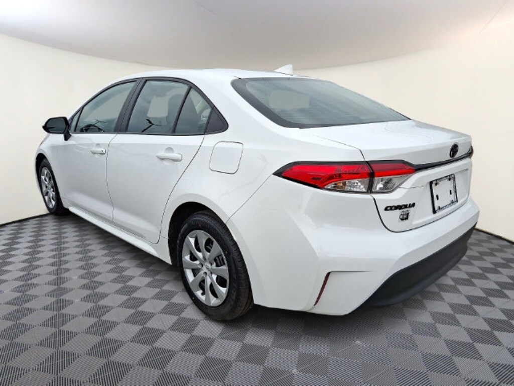 Used 2025 Toyota Corolla LE Sedan