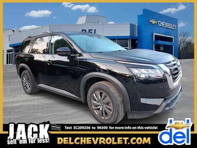 2025 Nissan Pathfinder SV