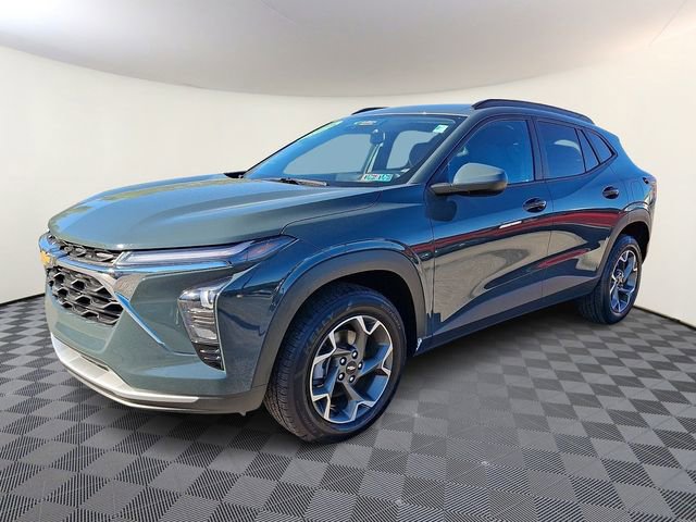 2025 Chevrolet Trax LT - Photo 3
