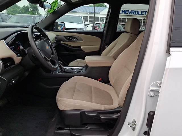2023 Chevrolet Traverse LS - Photo 15