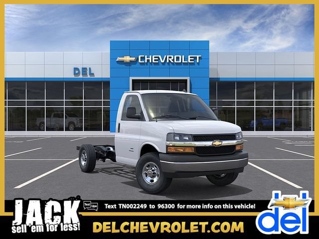 2026 Chevrolet Express Cutaway Base