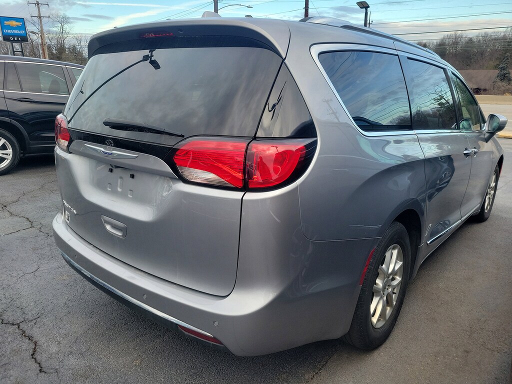 Used 2020 Chrysler Pacifica Touring L Touring L FWD