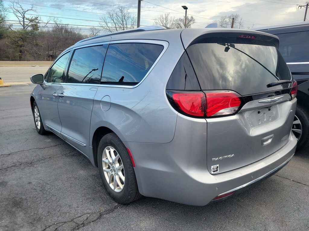 Used 2020 Chrysler Pacifica Touring L Touring L FWD