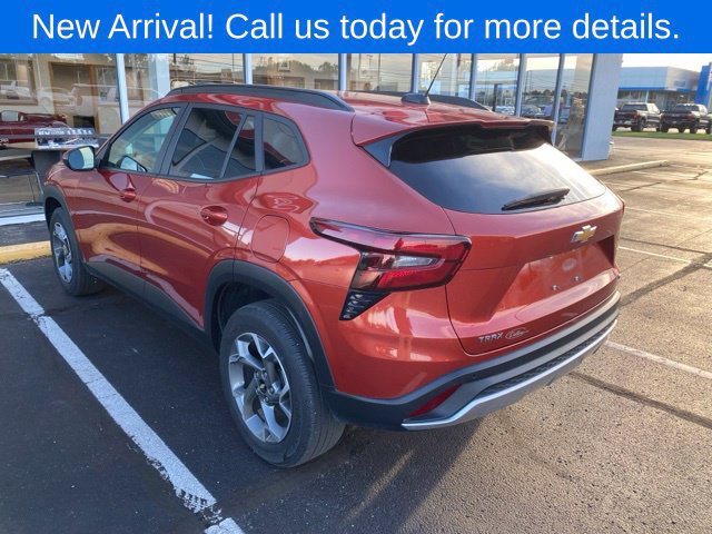 Used 2024 Chevrolet Trax LT SUV