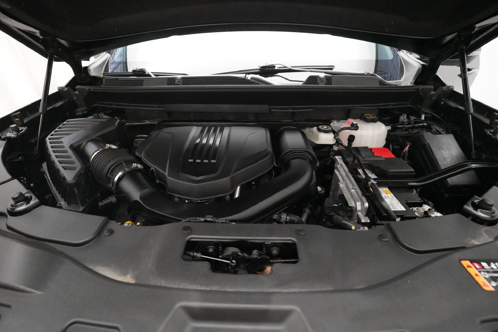 Used 2025 Chevrolet Traverse LT SUV