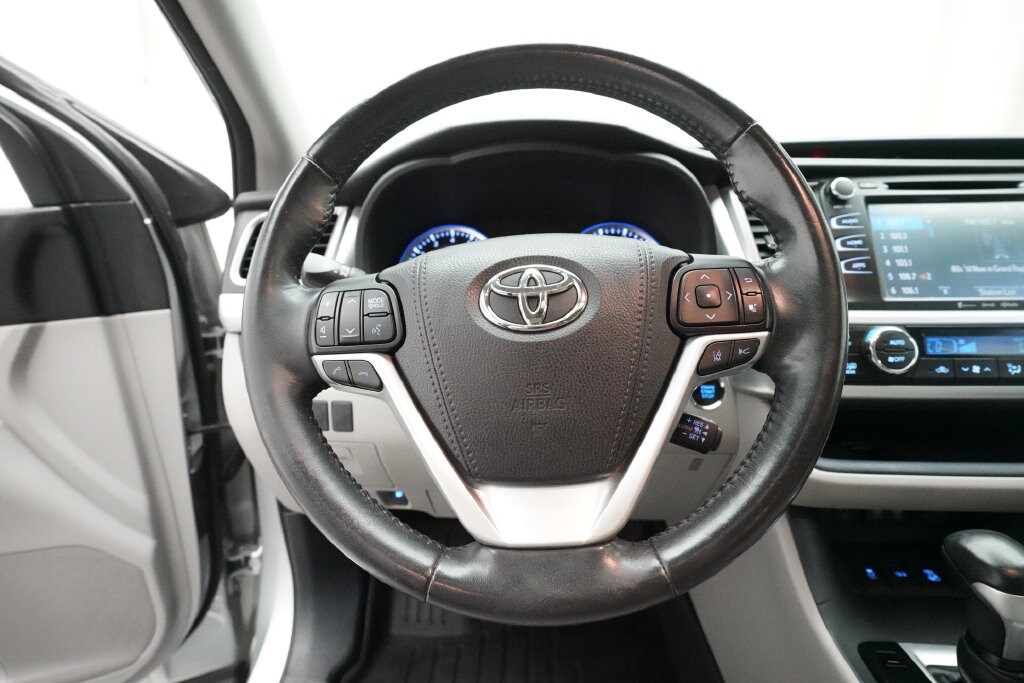 Used 2018 Toyota Highlander XLE SUV