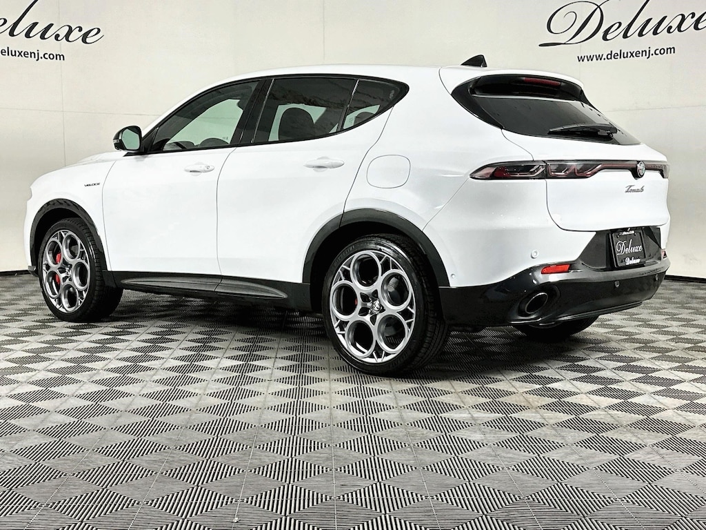 Used 2024 Alfa Romeo Tonale Veloce EAWD SUV,