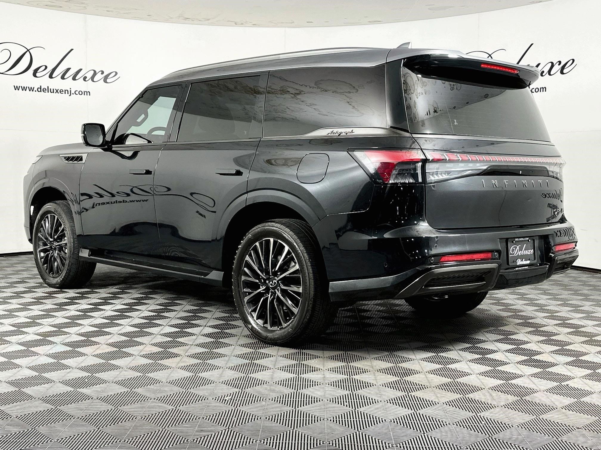 Used 2025 INFINITI QX80 AUTOGRAPH 4WD 3-ROW SEAT SUV,
