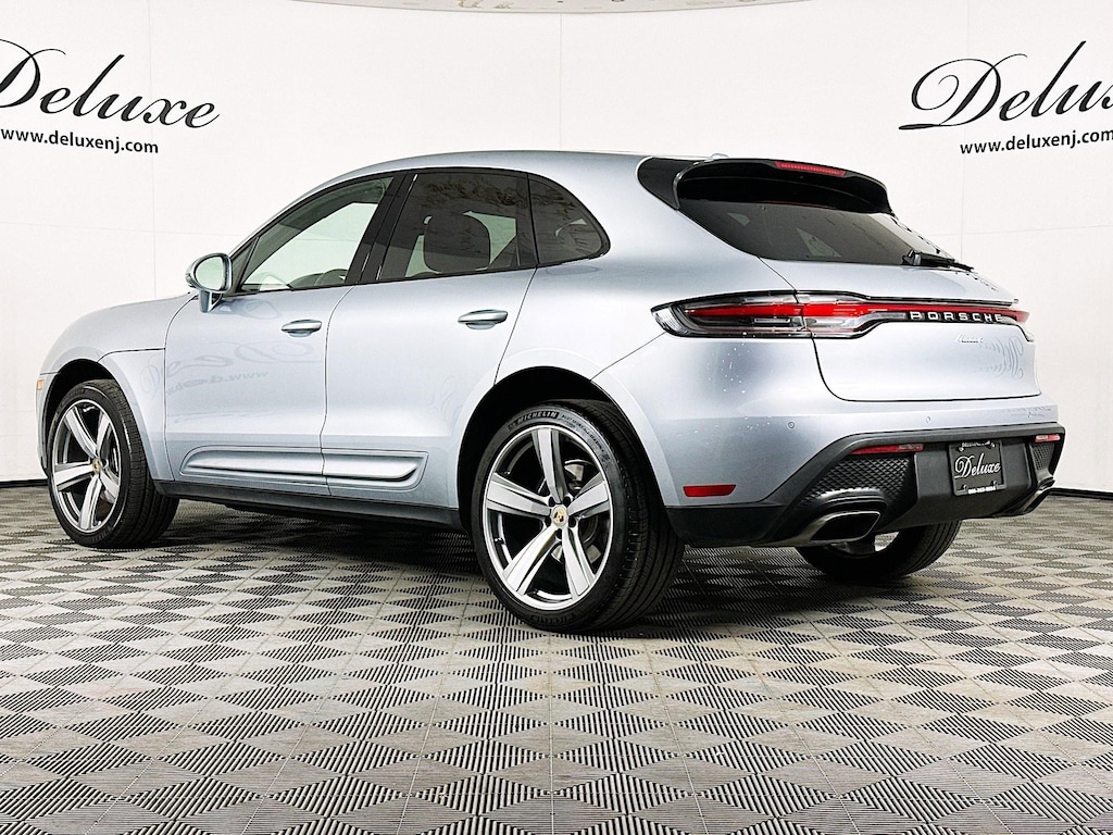 Used 2024 Porsche Macan Premium Plus AWD SUV,