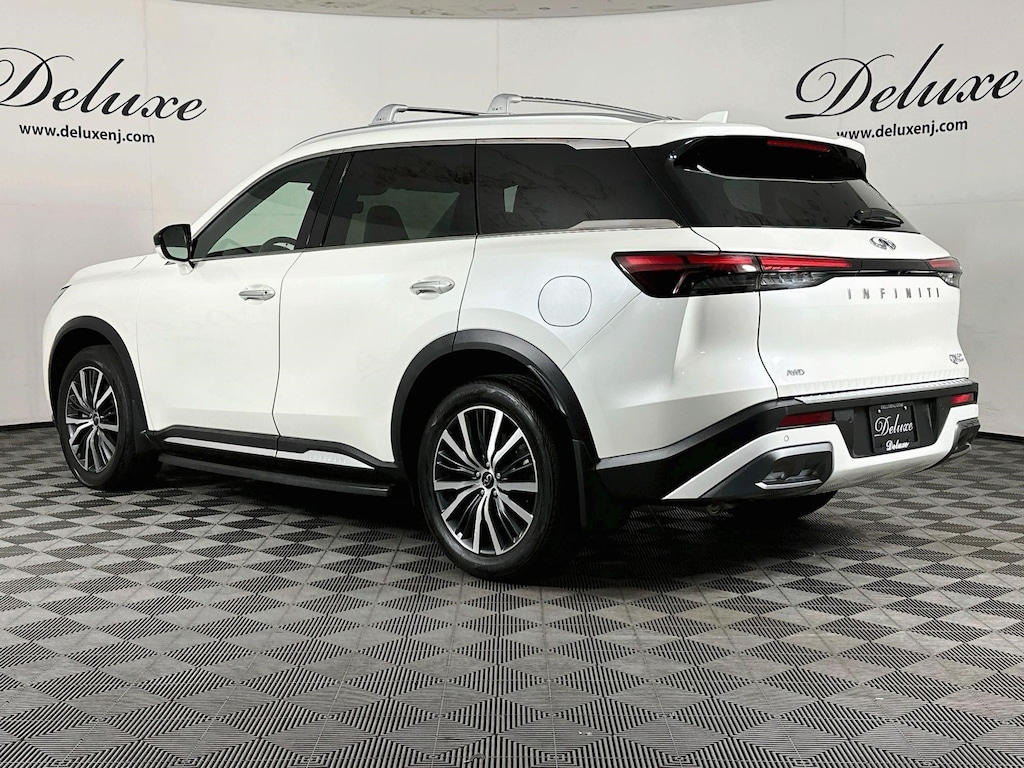 Used 2025 INFINITI QX60 SENSORY AWD 3-ROW SEAT SUV,