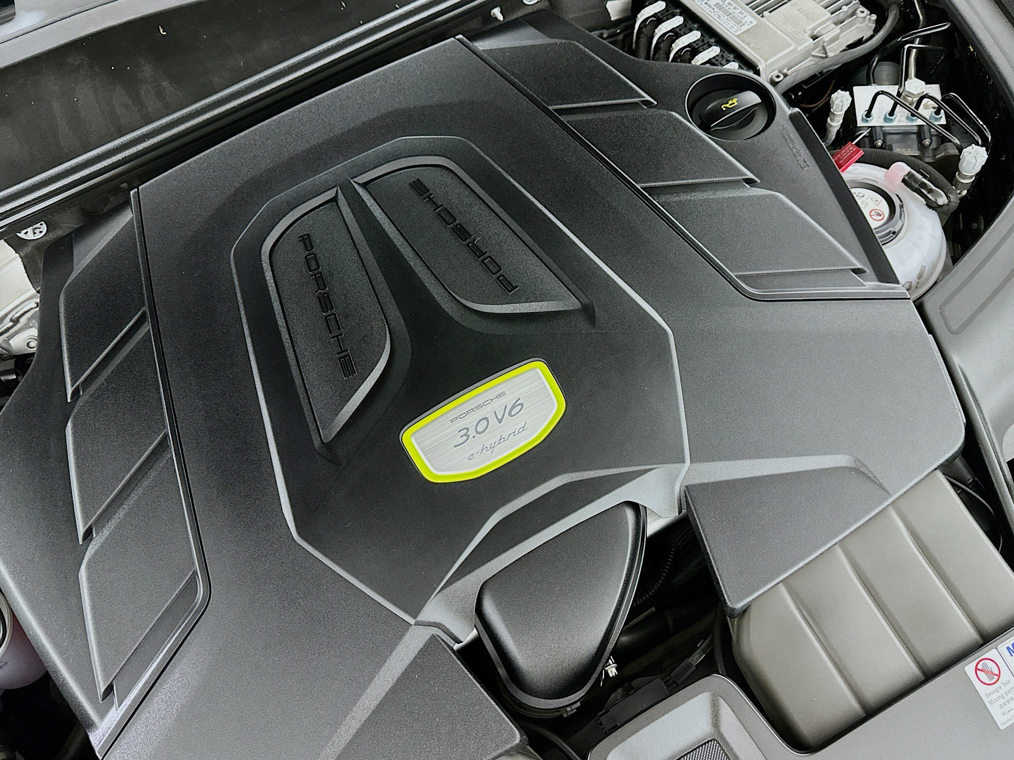 2022 Porsche Cayenne Coupe E-Hybrid - Photo 33