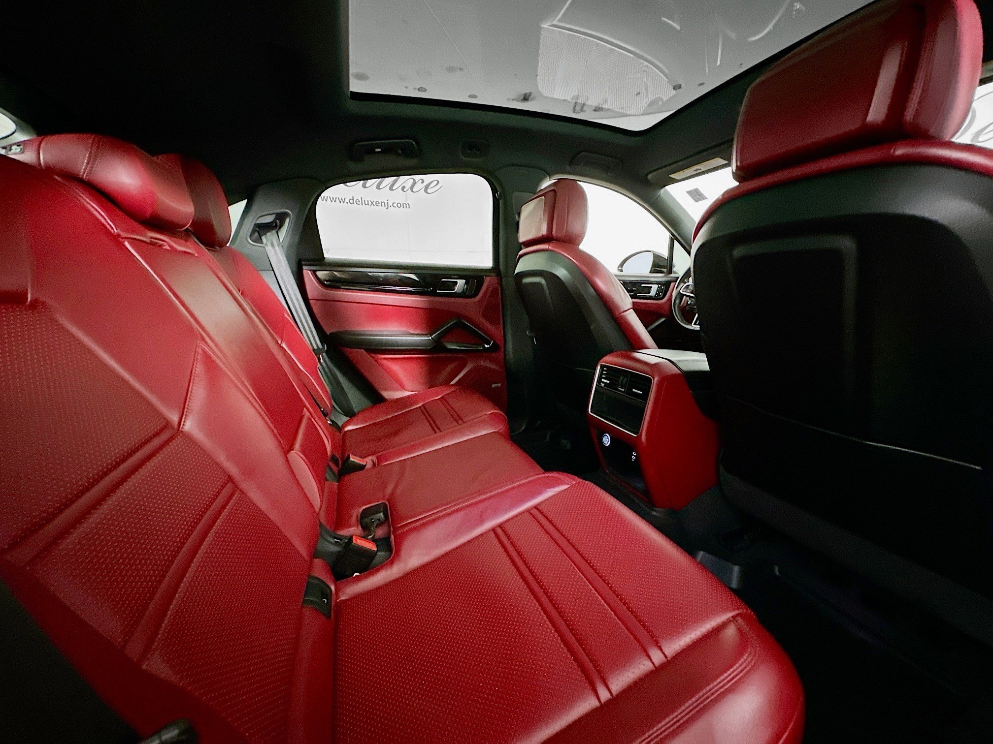 2022 Porsche Cayenne Coupe E-Hybrid - Photo 29