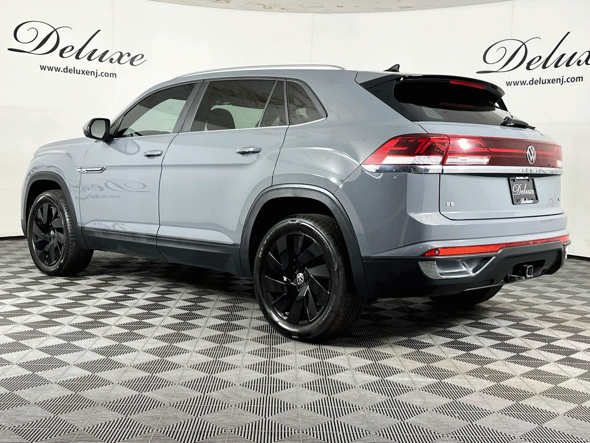 Used 2025 Volkswagen Atlas Cross Sport 2.0L TSI SE Technology 4MOTION SUV,