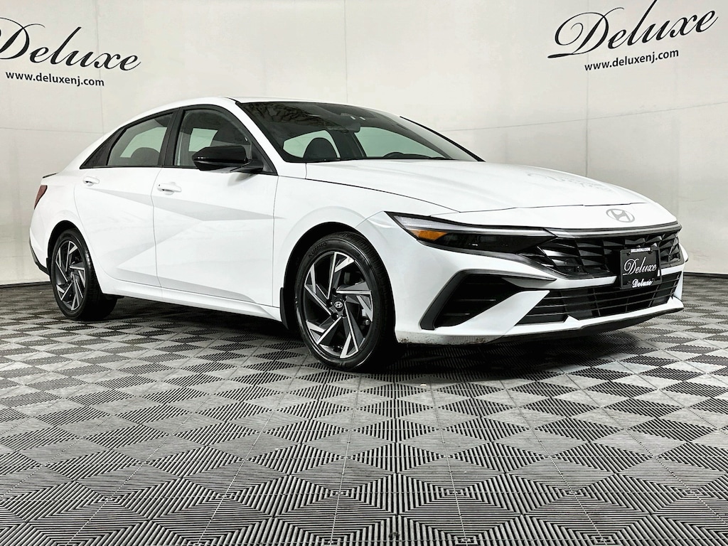 Used 2025 Hyundai Elantra SEL Sport Sedan,
