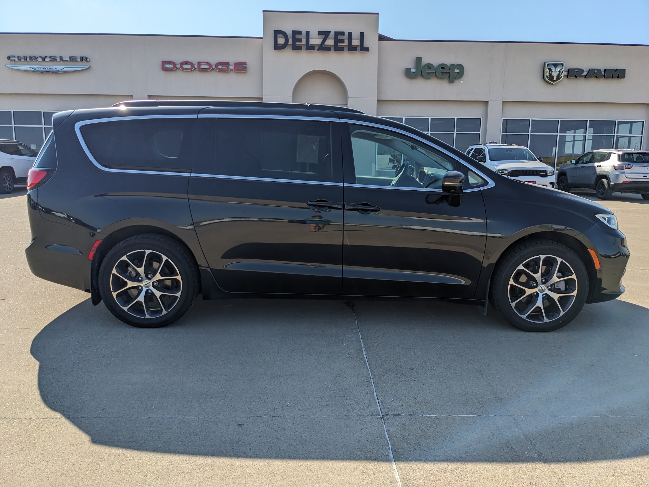 2022 Chrysler Pacifica Touring L