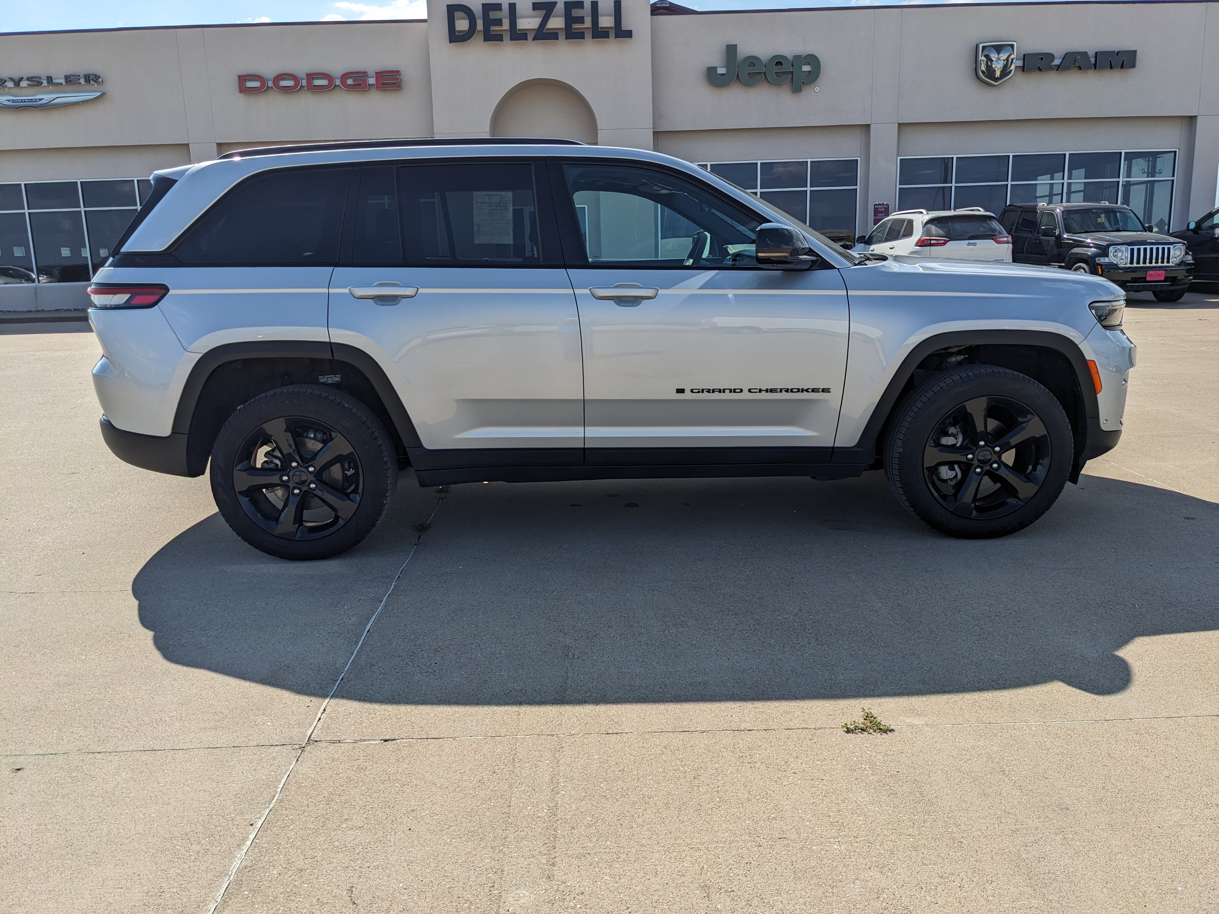 2025 Jeep Grand Cherokee LIMITED