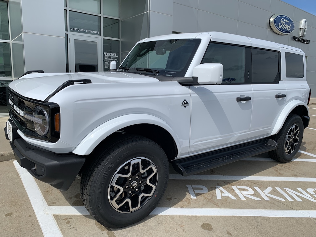 New 2026 Ford Bronco Outer Banks 4x4 Convertible