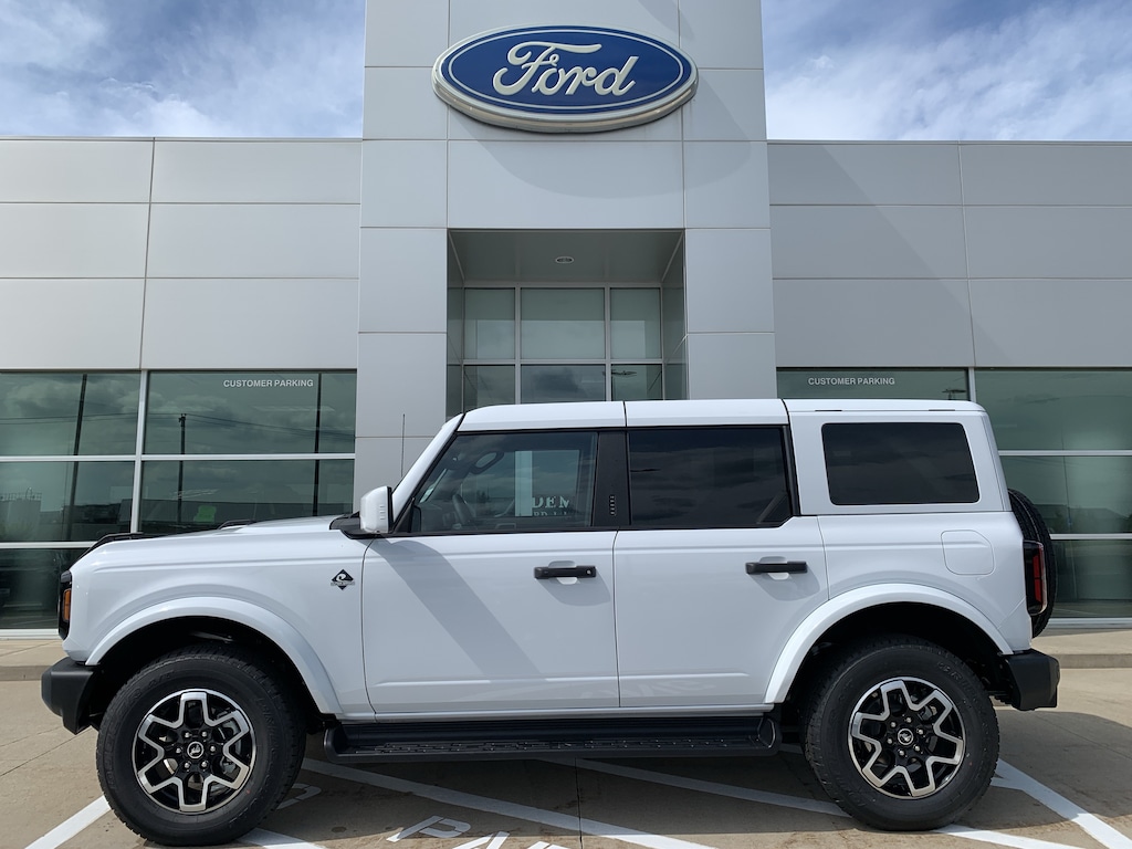 New 2026 Ford Bronco Outer Banks 4x4 Convertible