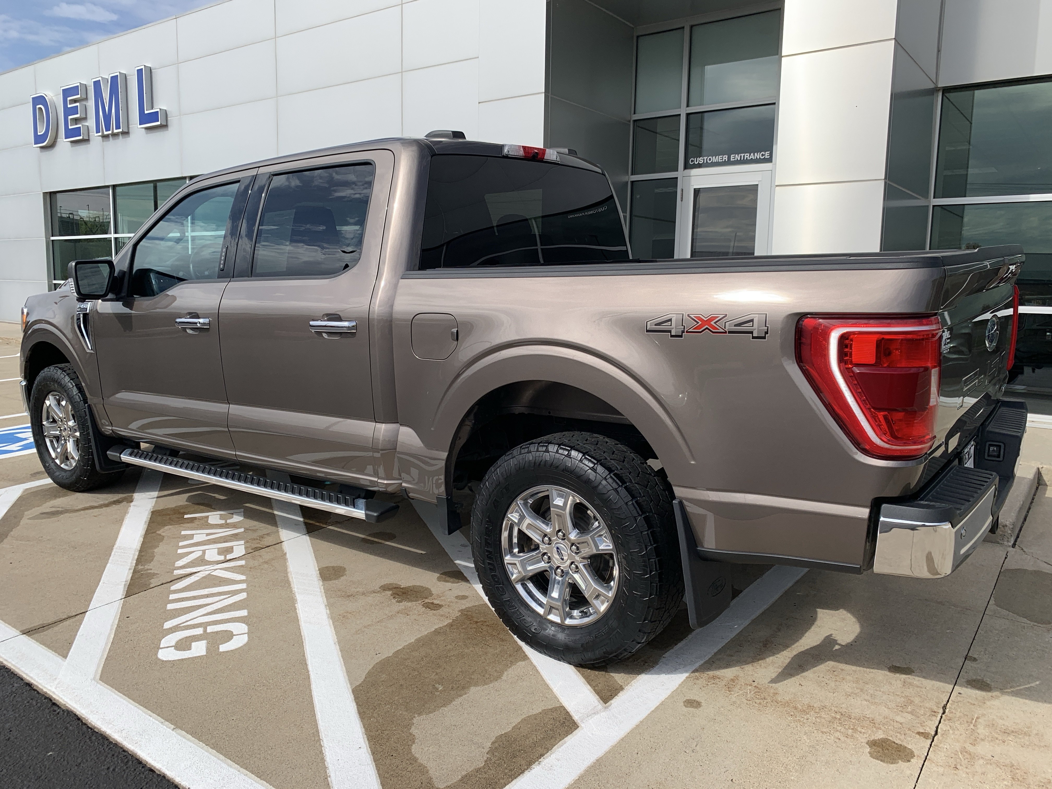 Used 2022 Ford F-150 XLT SuperCrew 4x4 Truck