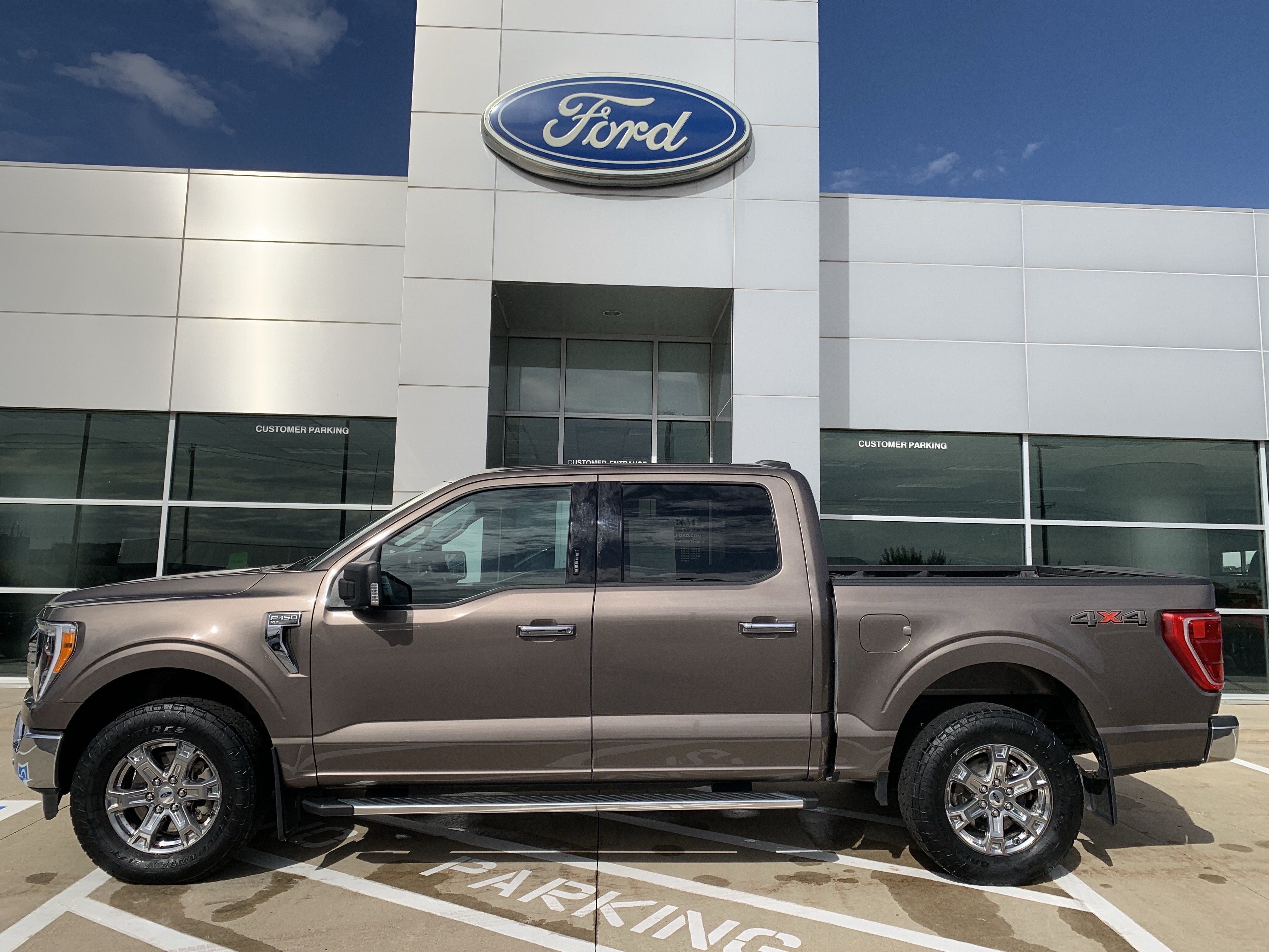 Used 2022 Ford F-150 XLT SuperCrew 4x4 Truck