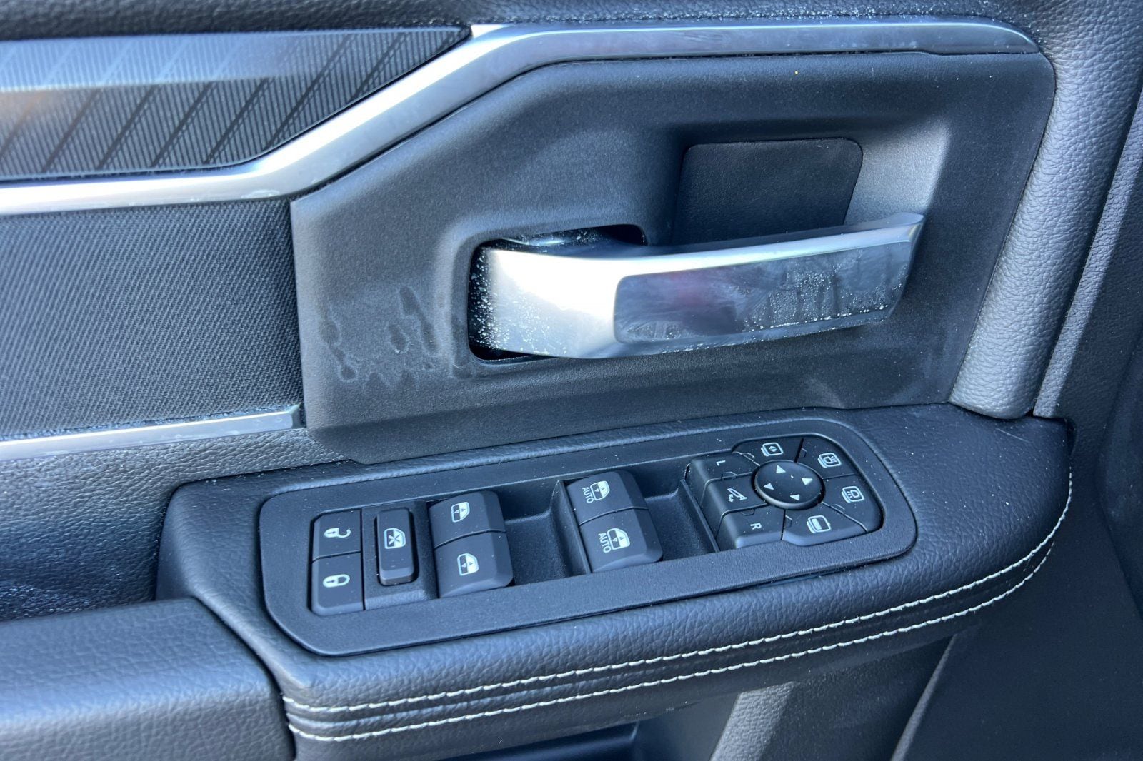 2026 RAM 2500 Big Horn - Photo 9