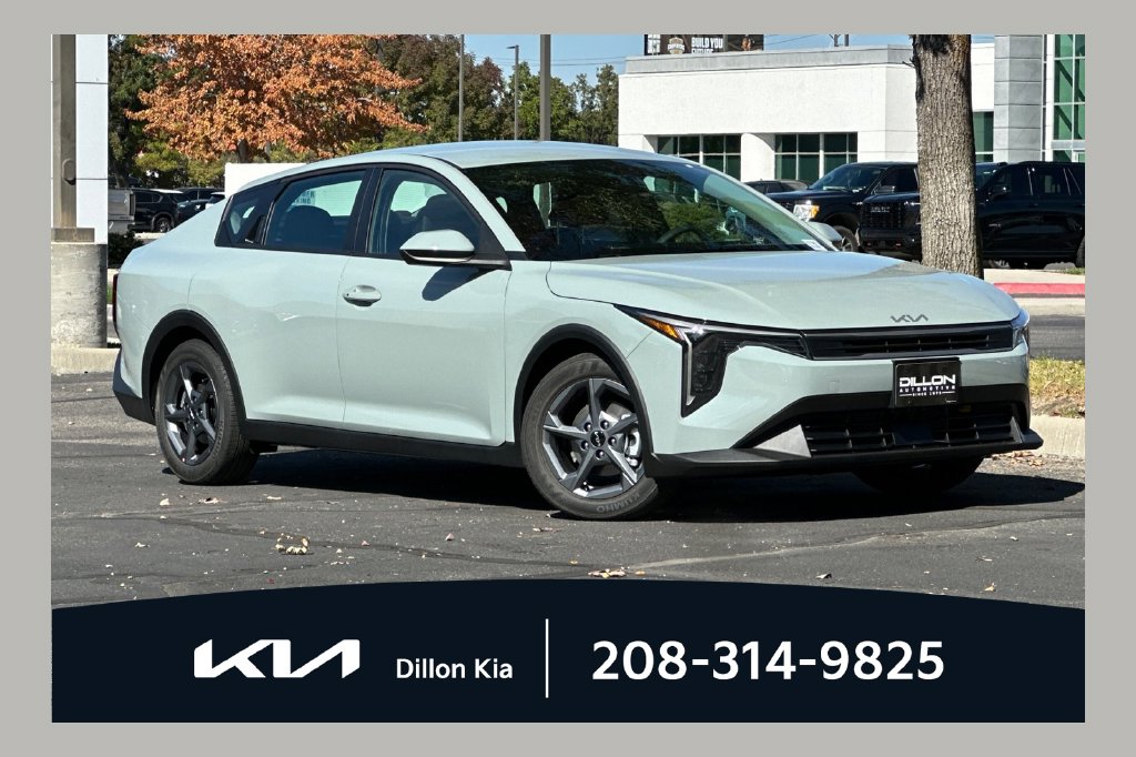 2026 Kia K4 LXS