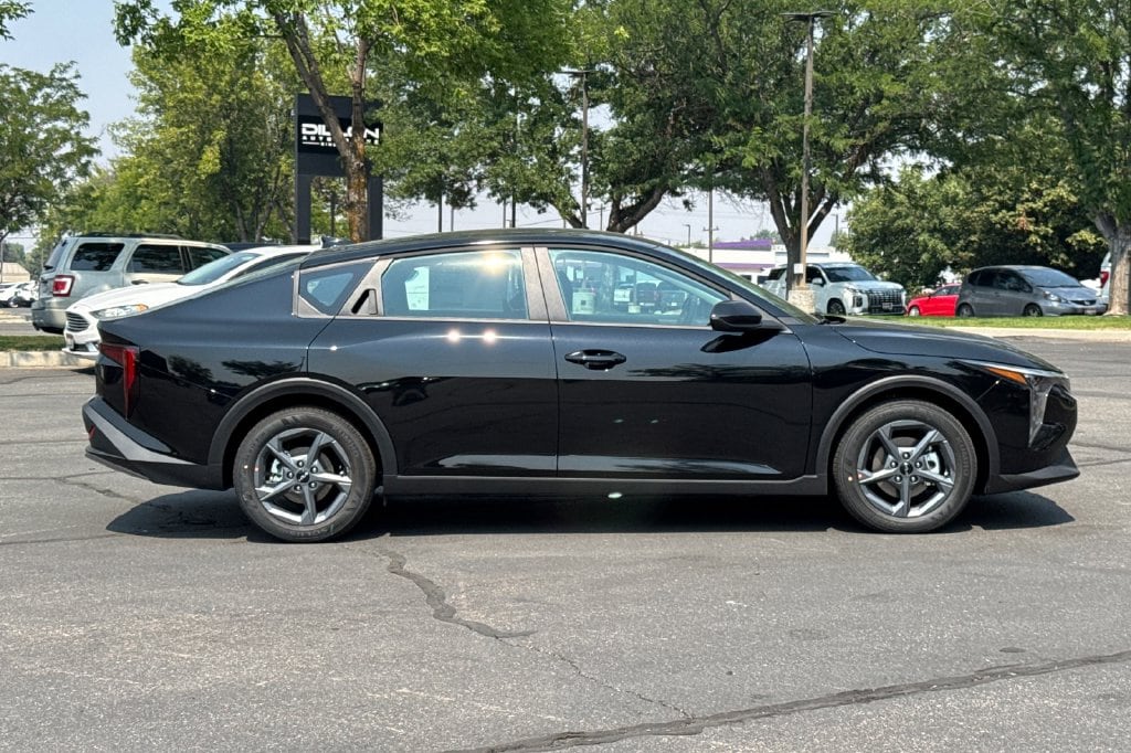 New 2026 Kia K4 LXS Sedan