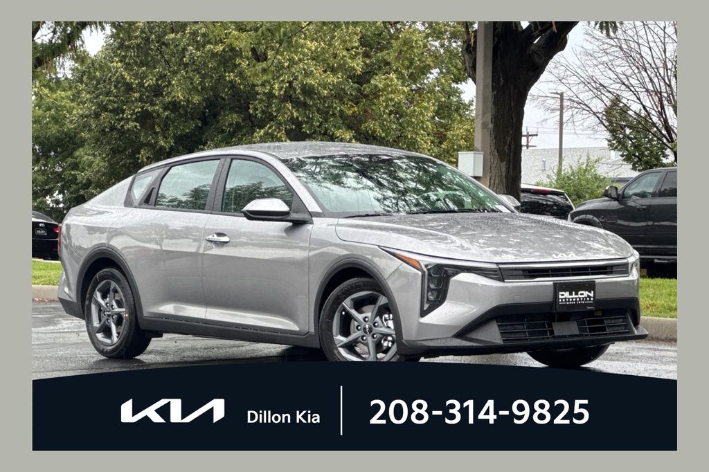 2026 Kia K4 LXS