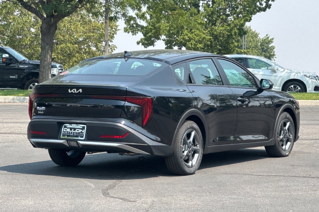 New 2026 Kia K4 LXS Sedan