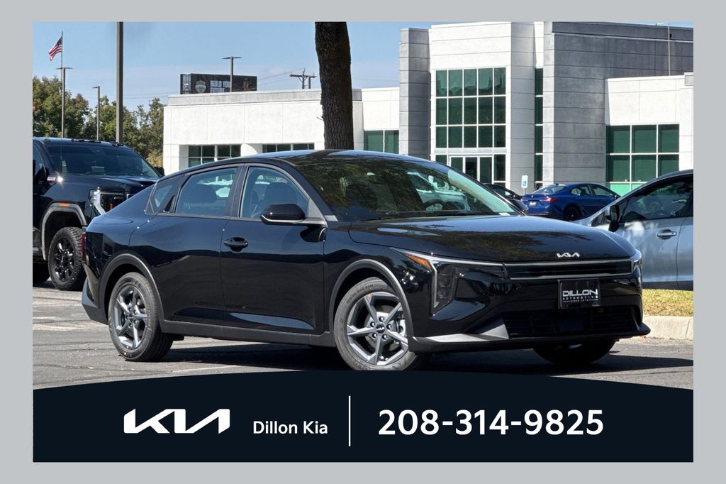 2026 Kia K4 LXS