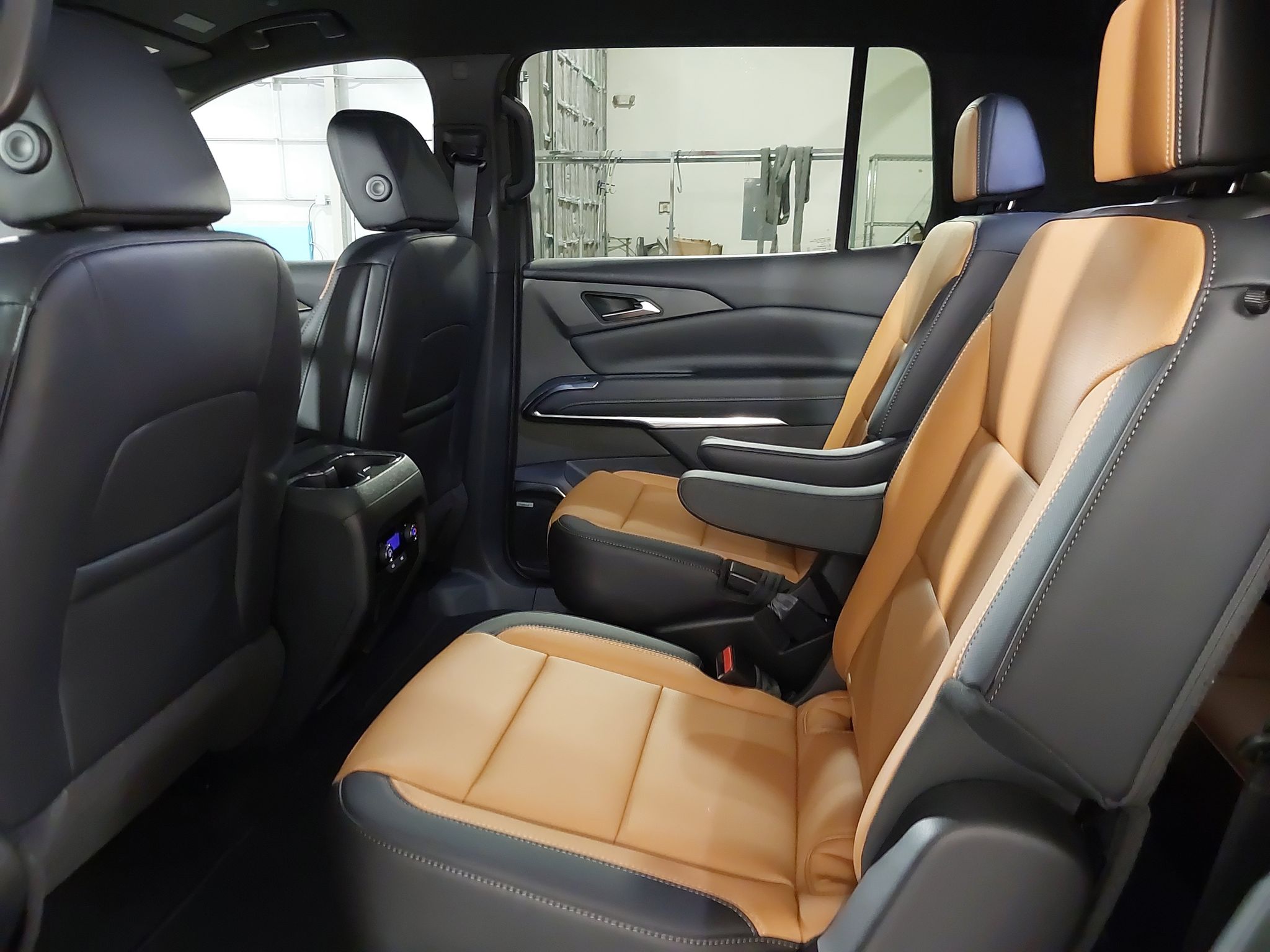 2027 Chevrolet Traverse Z71 - Photo 20