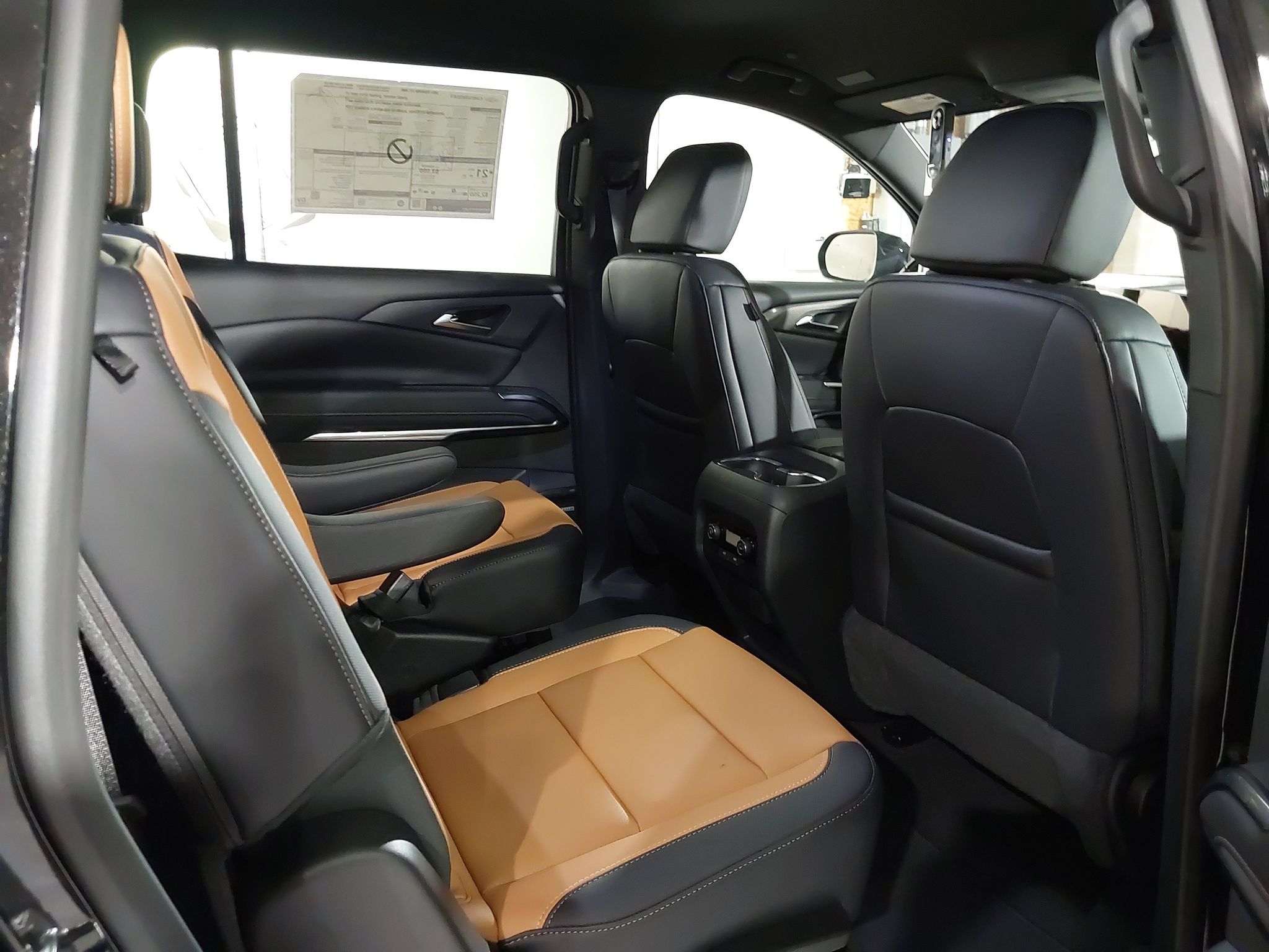 2027 Chevrolet Traverse Z71 - Photo 24