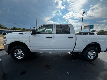 2026 Ram 2500 TRADESMAN CREW CAB 4X4 6'4 BOX Pickup
